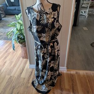 Floral Black and White Sleeveless Dress